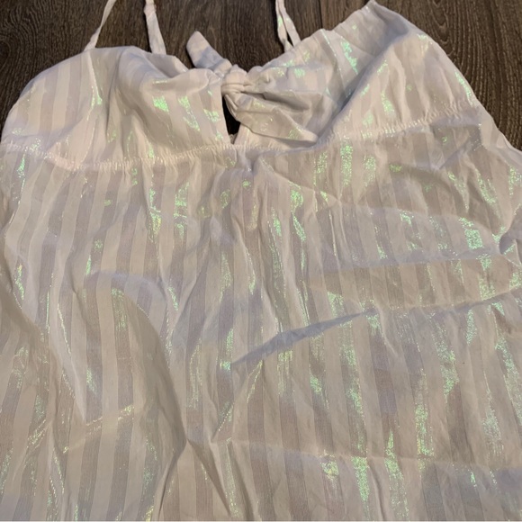 S❣️Victoria’s Secret white top - Picture 2 of 4